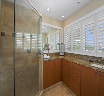 Beachfront Palace (Saint Kyrollos VI)