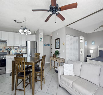 Estero Beach & Tennis Club-Penthouse 3A