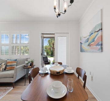 Beach Bungalow 2
