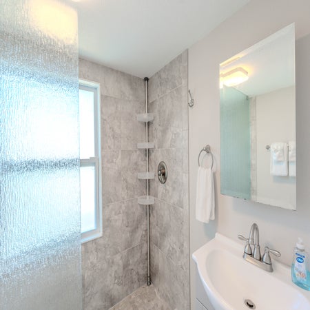 Blue Pearl Manor Upper