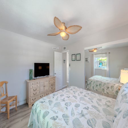 Blue Pearl Manor Upper