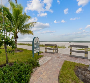 Seaside Condo 109