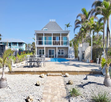 Bayview Sunset Getaway A