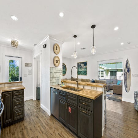 Coral Cove B