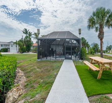 Sunshine Dock House