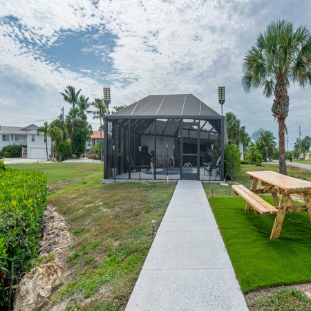 Sunshine Dock House