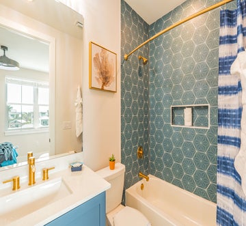 Premier Island Escape