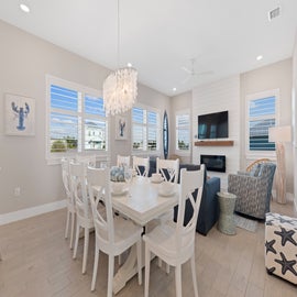 Elegance meets Coastal.