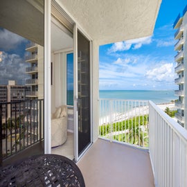 Balcony with a Stunning Gulf View!