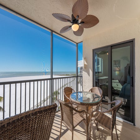 Carlos Pointe #515 - The Pelican Pad