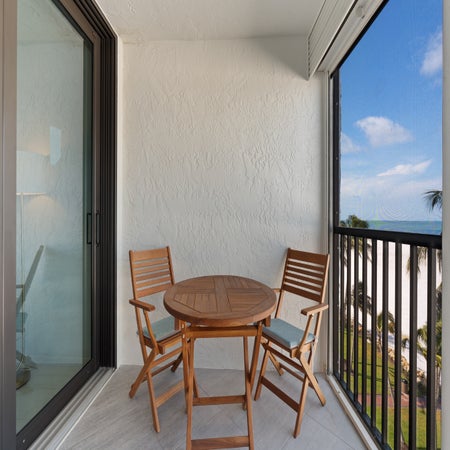 Sunset Condo #502