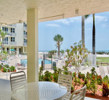 Estero Beach & Tennis Club-Penthouse 3A