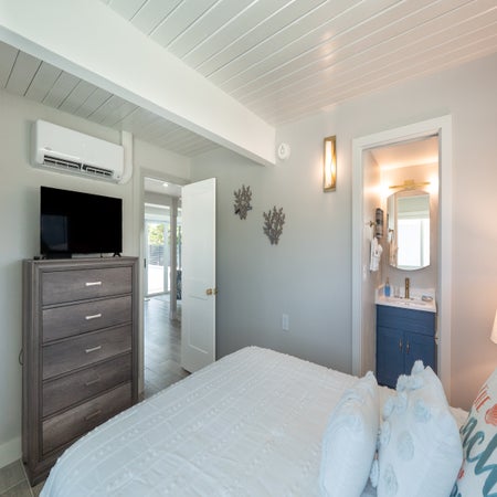 Curlew Beach Cottage