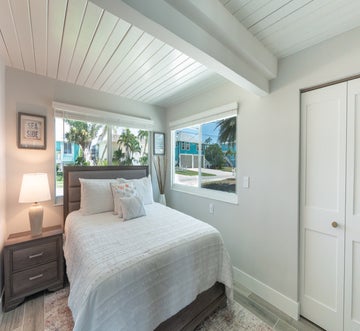 Curlew Beach Cottage