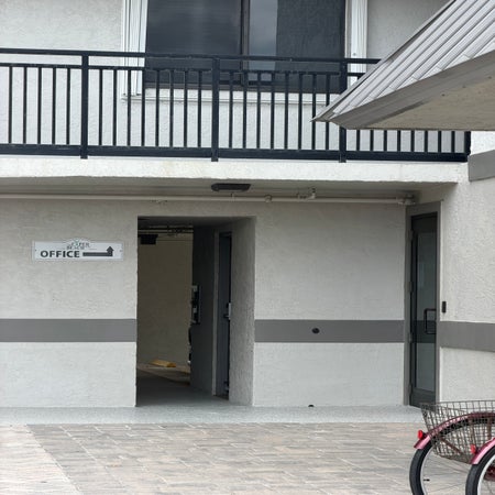 Caper Beach Club 313