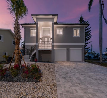 Shella Close To The Beach