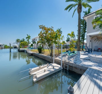 Shella Close To The Beach