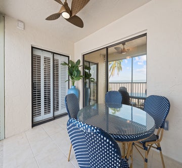 Carlos Pointe #213 Paradise Pointe