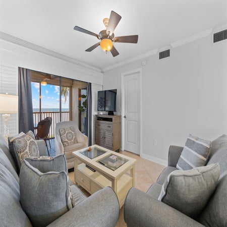 Carlos Pointe #213 Paradise Pointe