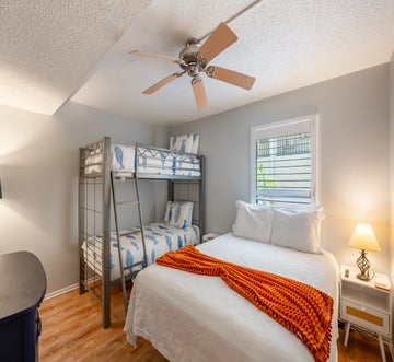 Santa Maria I #104- The Sunnyside