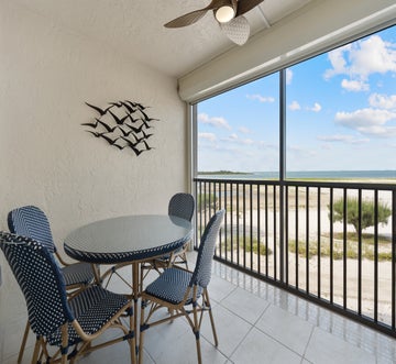 Carlos Pointe #213 Paradise Pointe