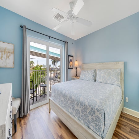 Harbour House 215