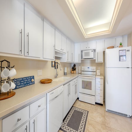 Island Winds Penthouse 1