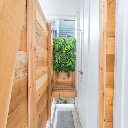 Premier Island Escape