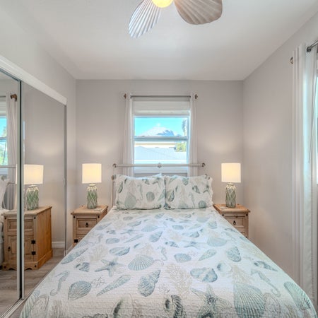 Blue Pearl Manor Upper