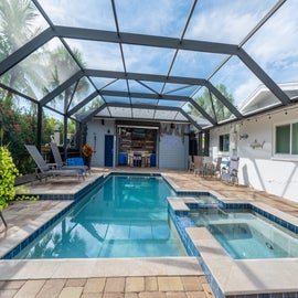 Enjoy the Outside Bar poolside.