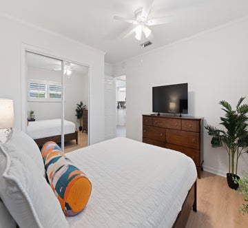 Beach Bungalow 2