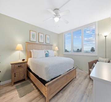 Caper Beach Club 313