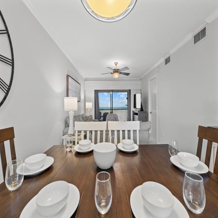 Carlos Pointe #213 Paradise Pointe