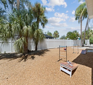 Beach Bungalow 2