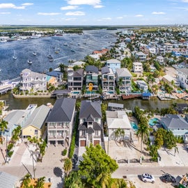 Located in the desired north end on canal by Bay.