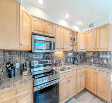 Blue Pearl Manor Upper