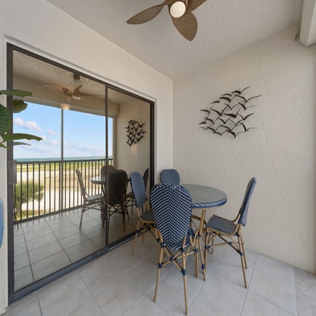 Carlos Pointe #213 Paradise Pointe