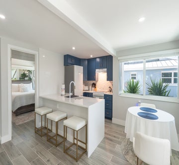 Curlew Beach Cottage