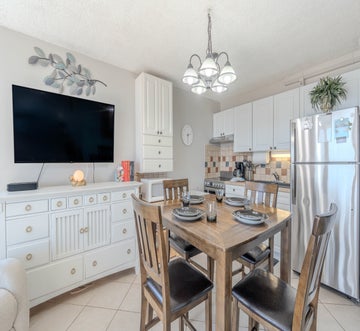 Estero Beach & Tennis Club-Penthouse 3A