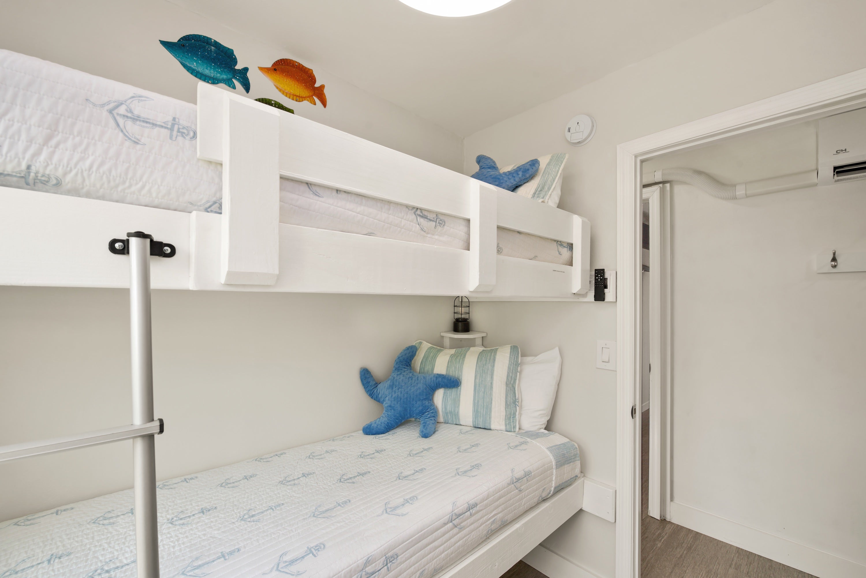 Guest bedroom with Twin Bunkbed