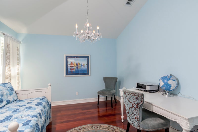 Bonus den Twin Trundle 2nd floor