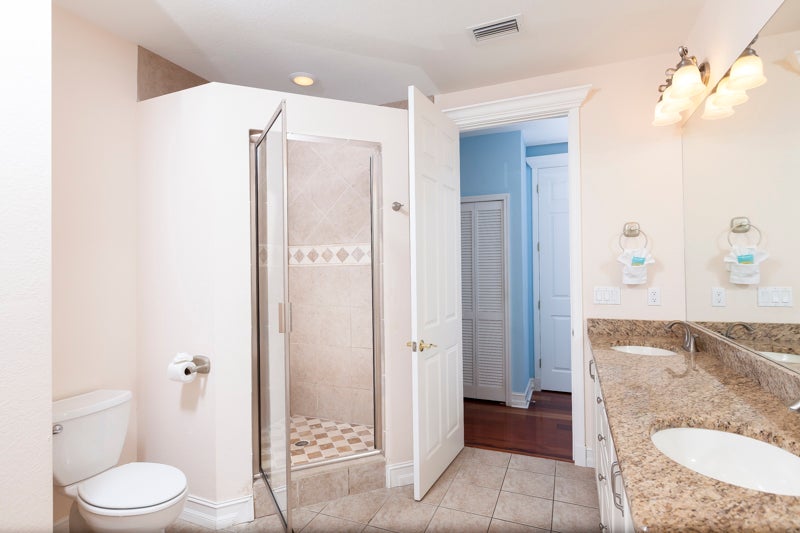 Guest Bath 1st floor