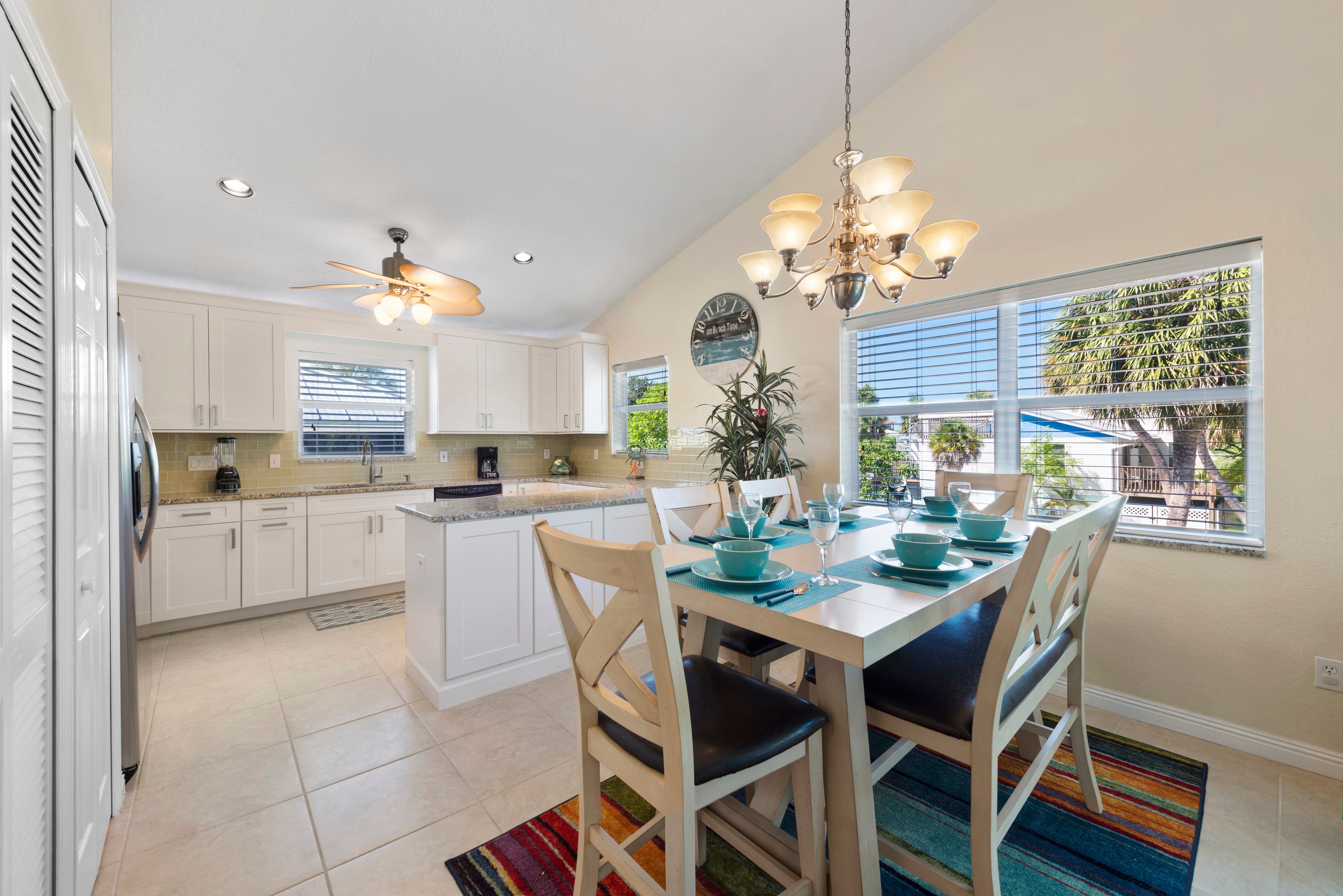 Dining area next to kitchen